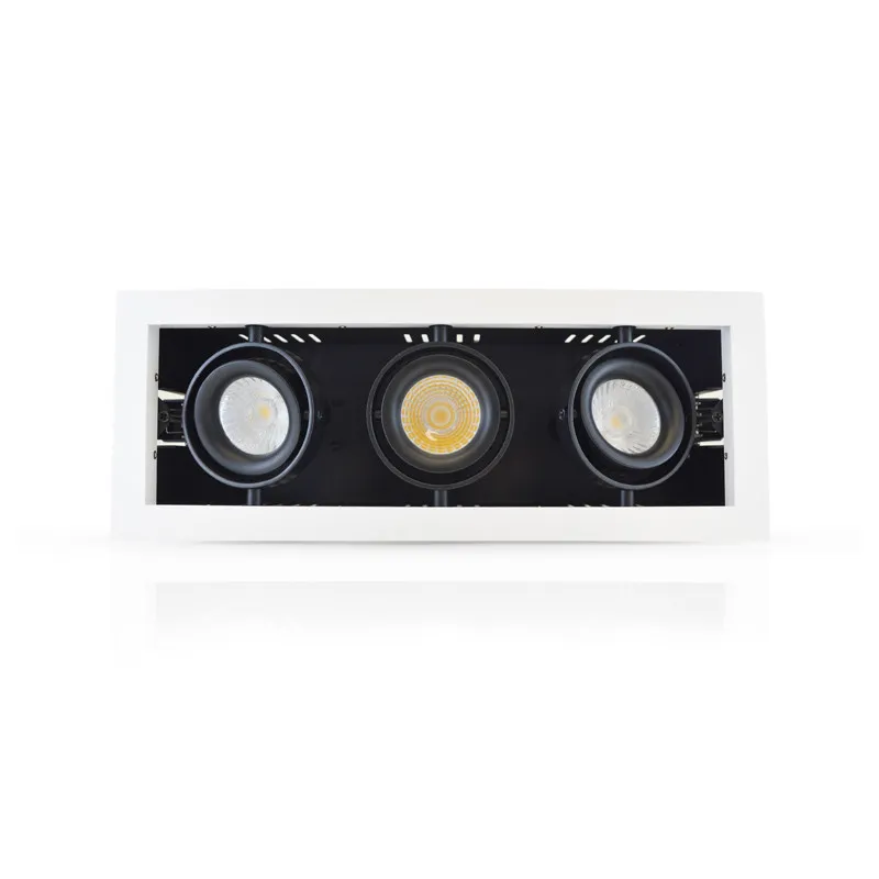 SPOT CARDAN 230 V 3 X 10 W 24deg 4000 K  BLANC ORIENTABLE BOITE
