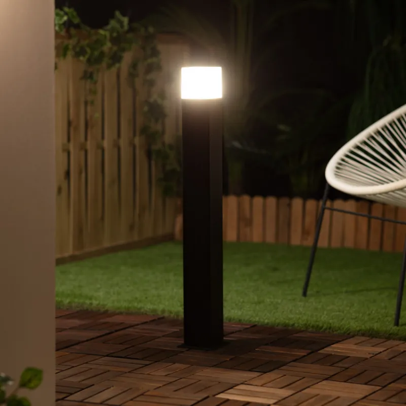 borne-de-jardin-noire-74cm-culot-e27-ip54-220v