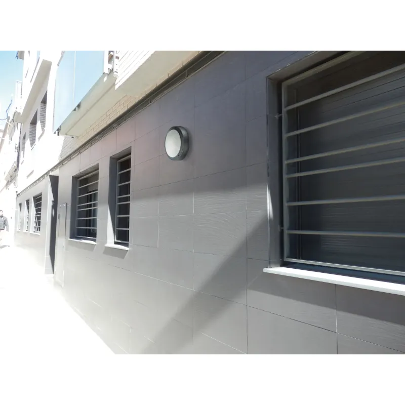 Applique encastrée DAIRA IP65 E27 42W Anthracite