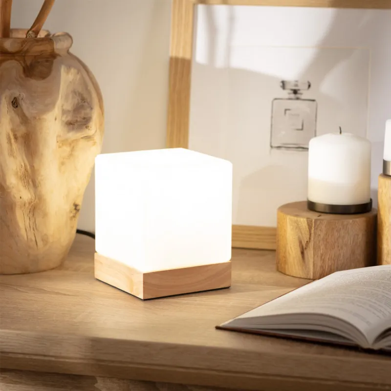 lampe-de-table-pied-socle-bois-et-cube-verre-blanc-culot-e27