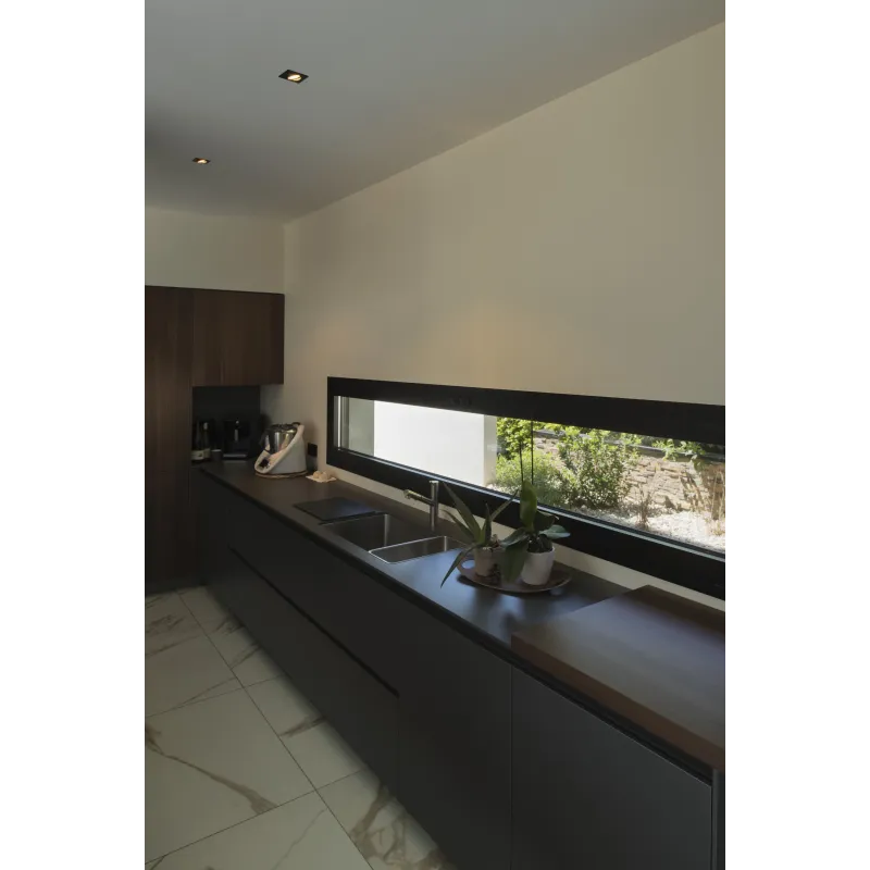 NEW TRIA 68, encastré de plafond intérieur, simple, carré, noir mat, LED, 5,3W, 3000K, clips ressorts