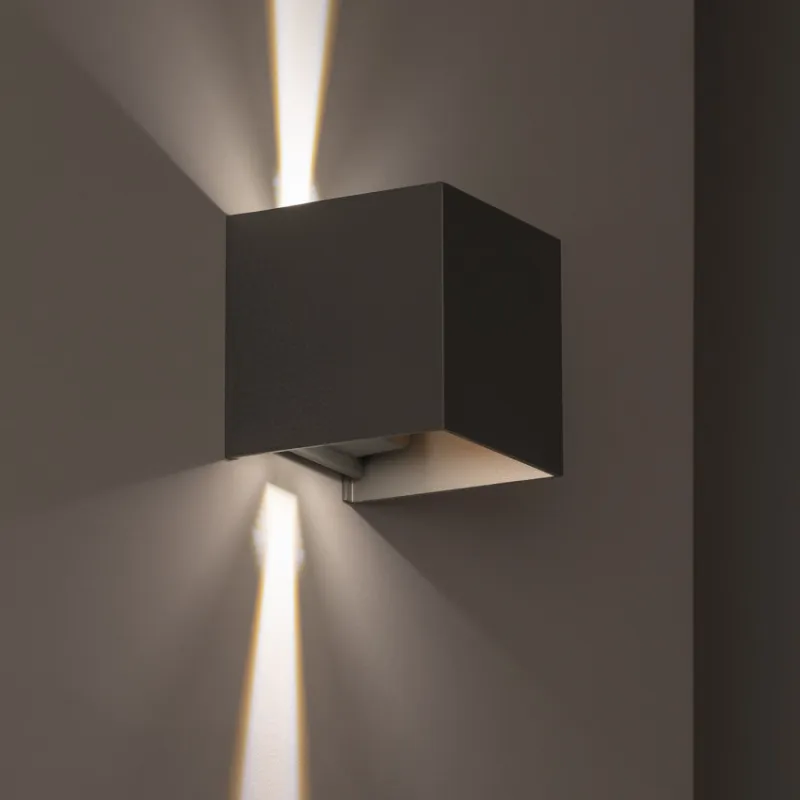 applique-exterieur-led-6w-380-lumens-3000k-cube-gris-angle-ajustable-mural-ip44