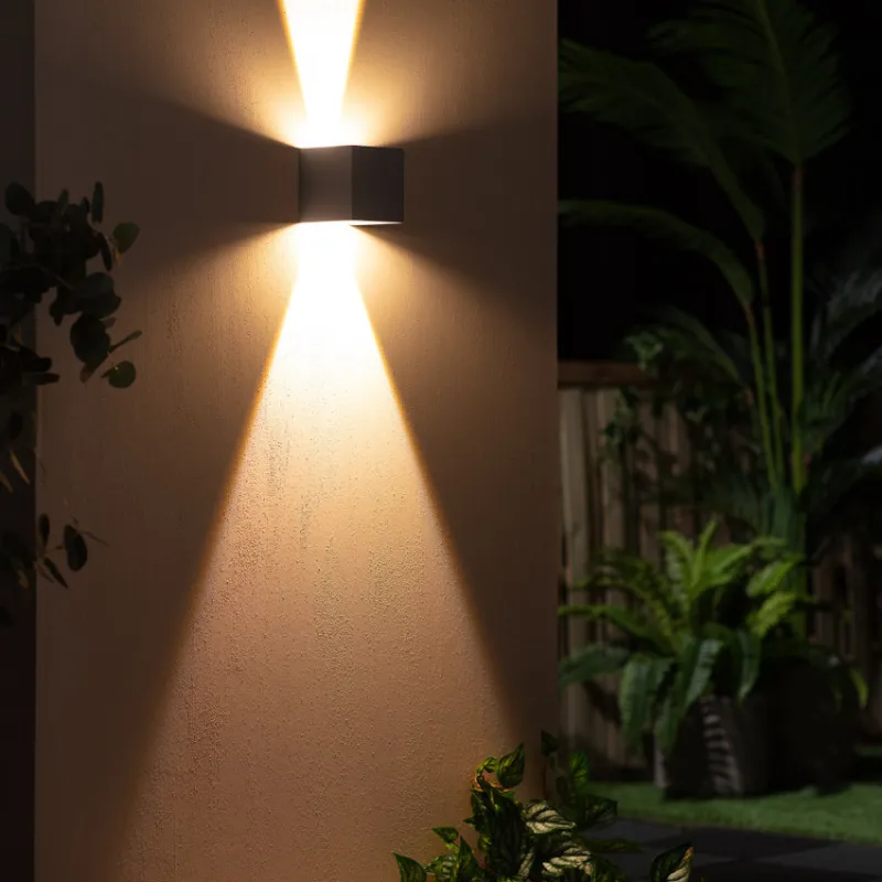 Applique extérieur led 6w-380 lumens 3000k cube blanc angle ajustable mural ip44