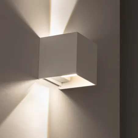 Applique extérieur led 6w-380 lumens 3000k cube blanc angle ajustable mural ip44