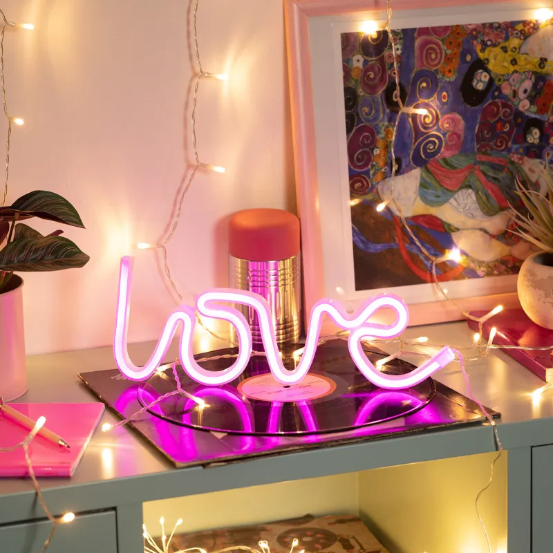 lampe-neon-led-sur-piles-forme-de-love-amour-rose