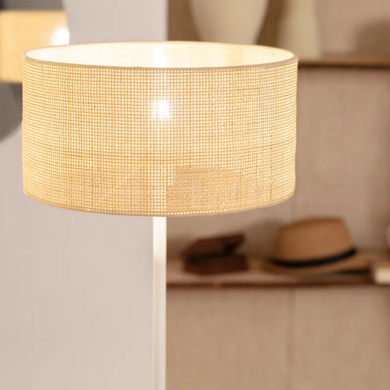 lampadaire-sur-pied-abat-jour-rotin-culot-e27-pied-blanc