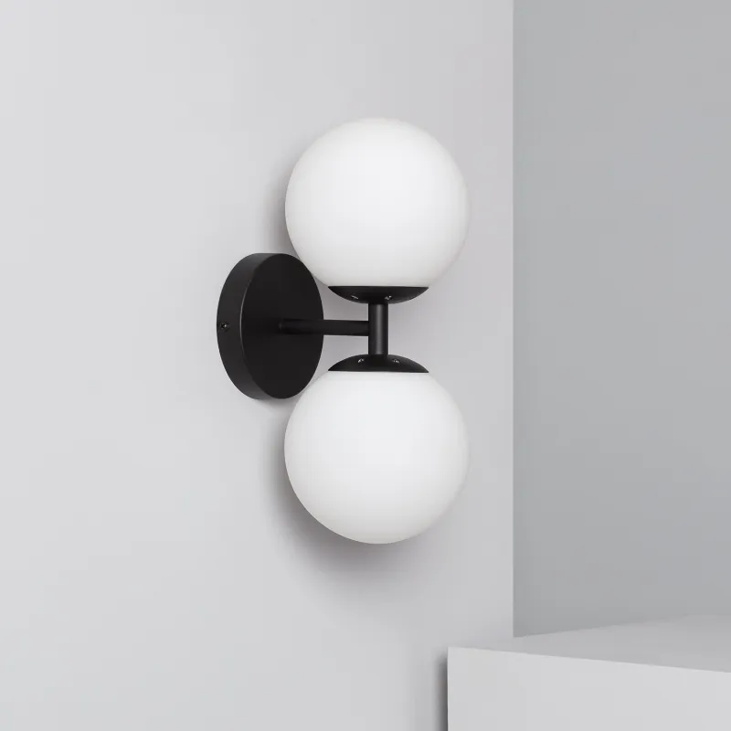 Applique murale noire double boule blanches culot e27