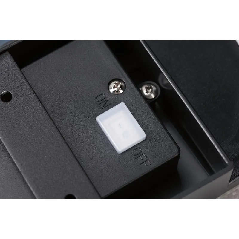 Applique Solaire SOLVEIG 600 Lumens avec Détecteur de Mouvement | Éclairage Extérieur LED Autonome IP44