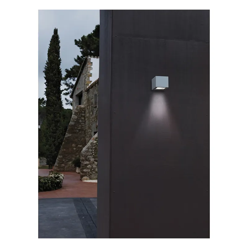 Applique Isora IP65 LED COC AC 4W 352LM 4000K 1em Blanc