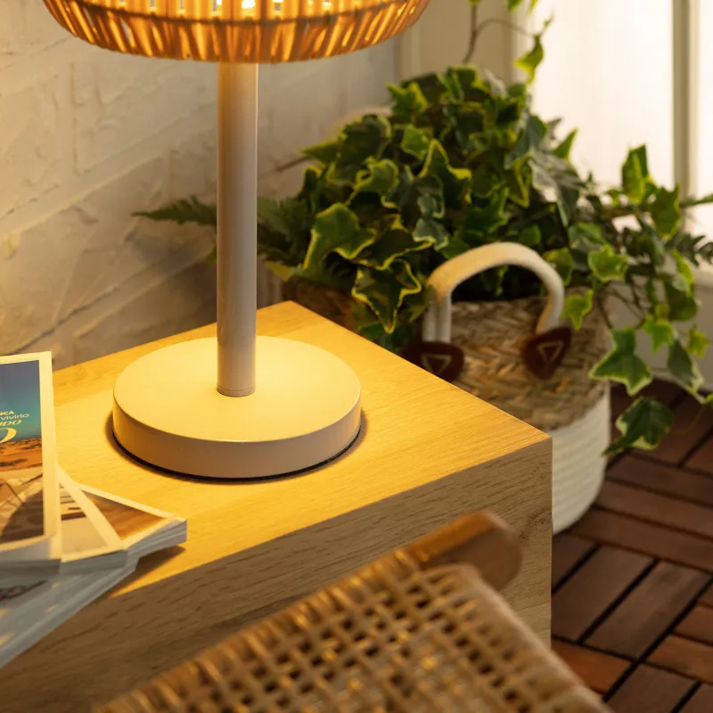 lampe-a-poser-solaire-etanche-exterieur-nomade-lumineuse-