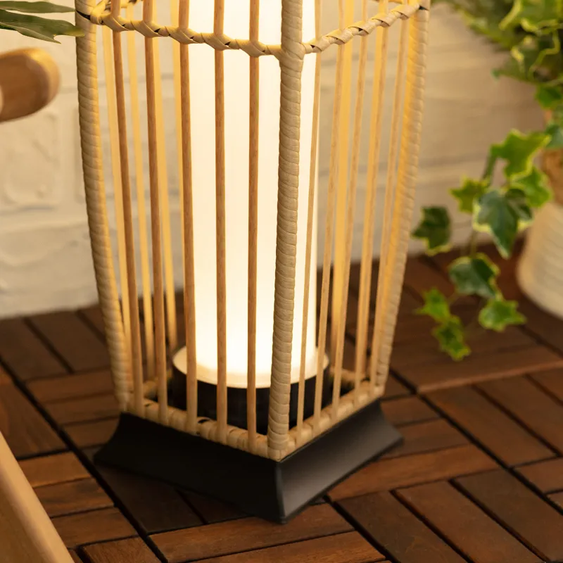 lampadaire-solaire-etanche-exterieur-rechargeable-nomade-lumineux-bali