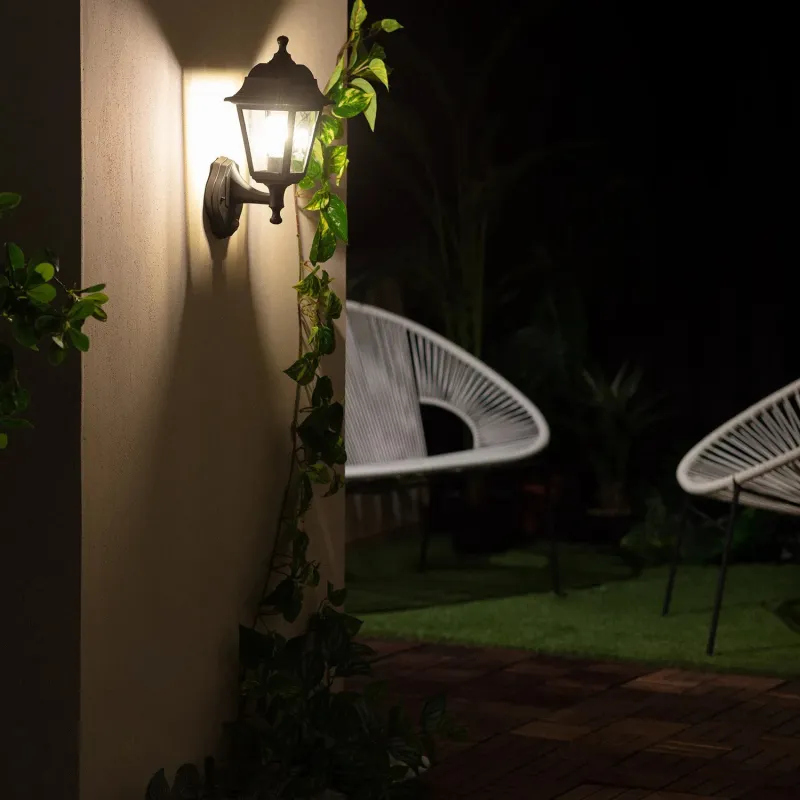 applique-noire-exterieur-culot-e27-ip44220v-lanterne-tete-en-bas