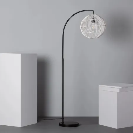 lampadaire-a-poser-metal-noir-culot-e27-boule-rotin-suspendu