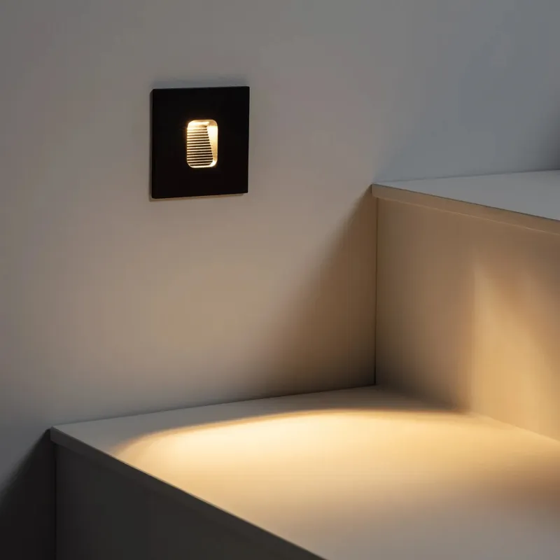 spot-balisage-1w-led-carre-escalier-mur-encastrable-noir-ou-blanc