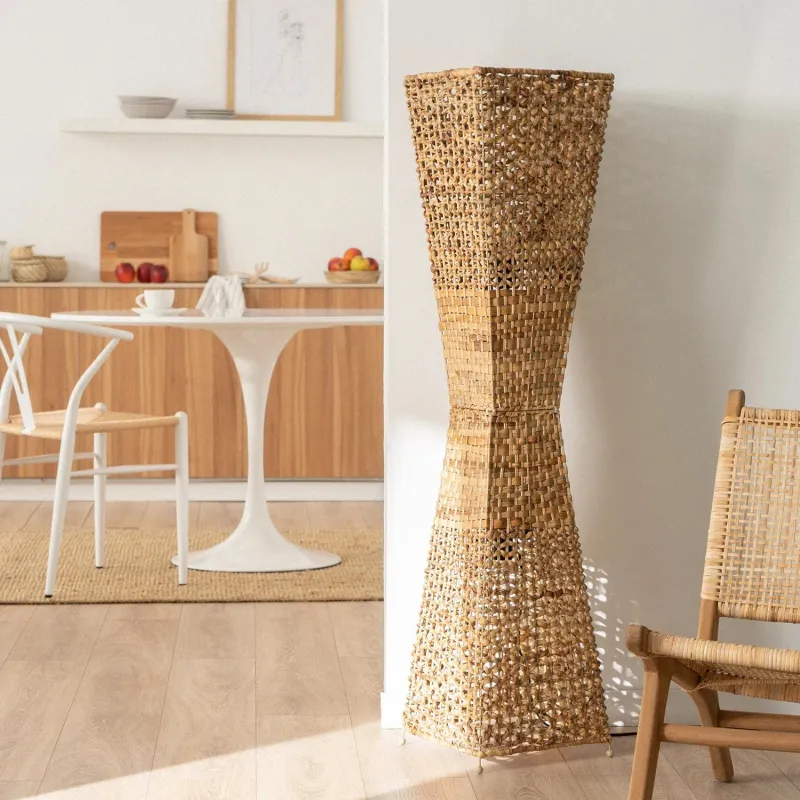lampadaire-a-poser-en-fibres-naturelle-douille-culot-e27