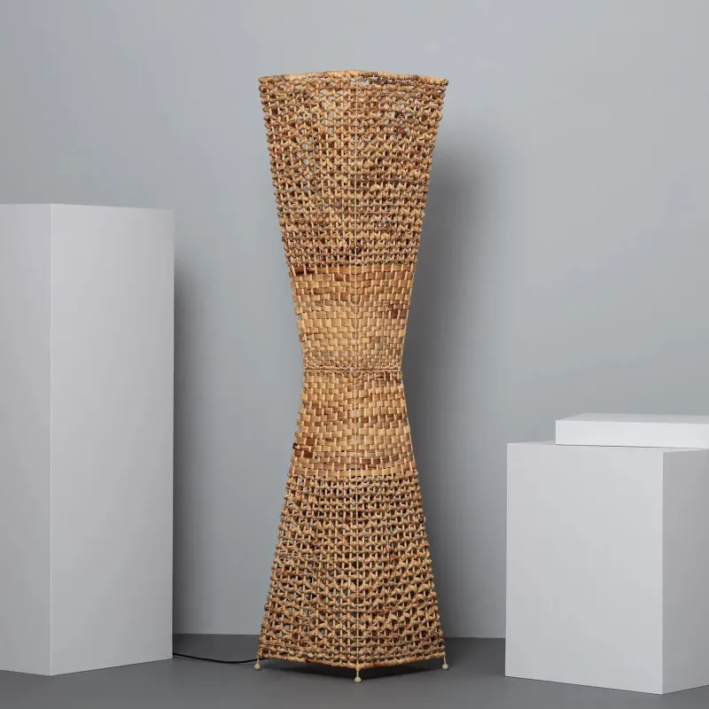 lampadaire-a-poser-en-fibres-naturelle-douille-culot-e27
