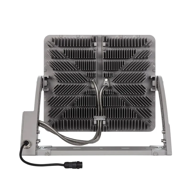 projecteur-led-1550w-variable-dmx-rdm-170500-lumens-ip66-5700k