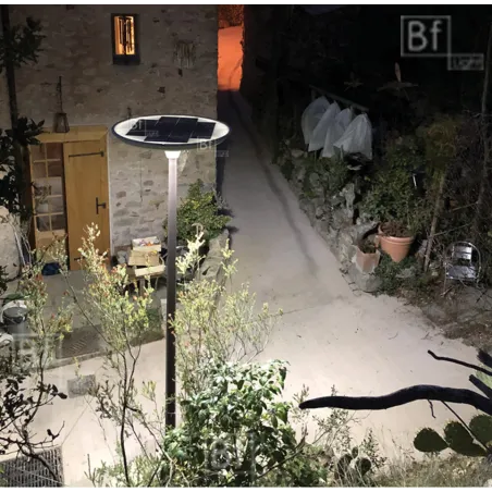 lampadaire-candelabre-solaire-60w-led-6000-lumens-tete-solaire-3-modes-telecommande