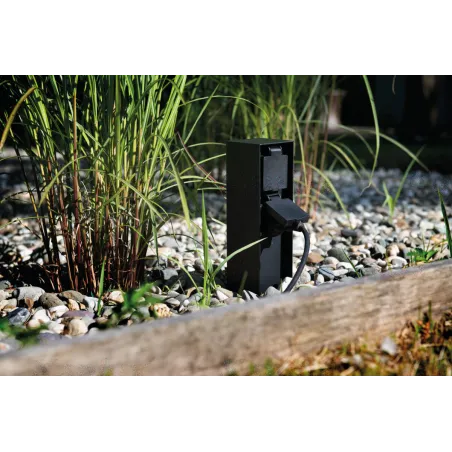 poteau-de-jardin-avec-prises-courant-230v-type-e-nasto