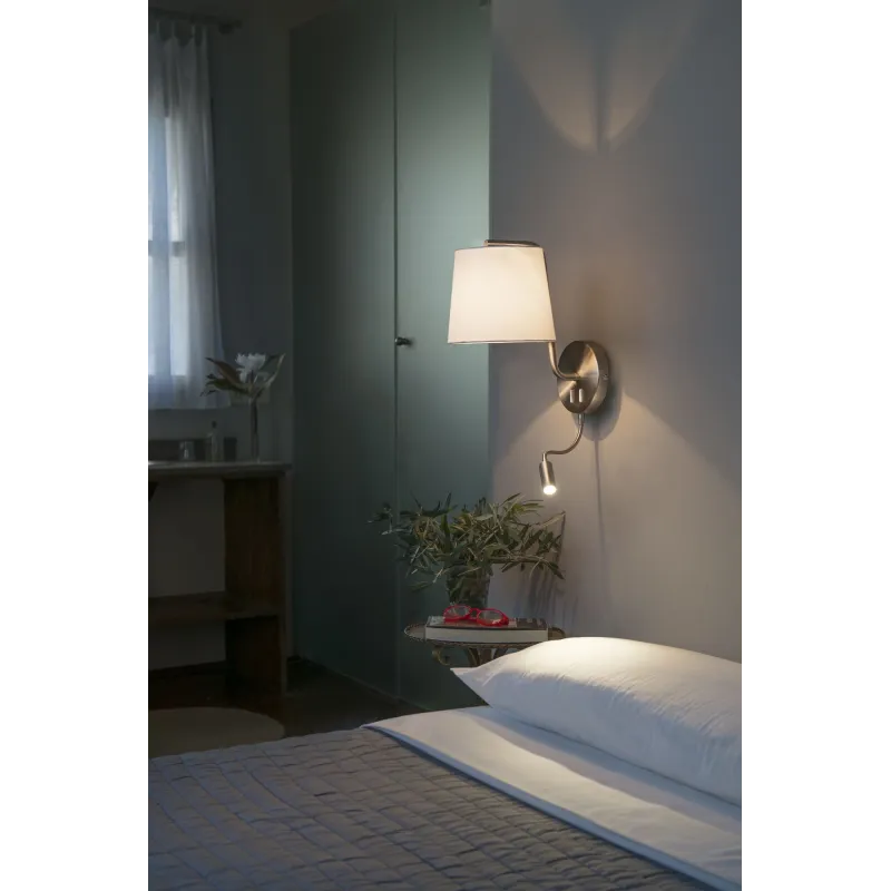 BERNI Lampe applique nickel satiné avec lecteur LED