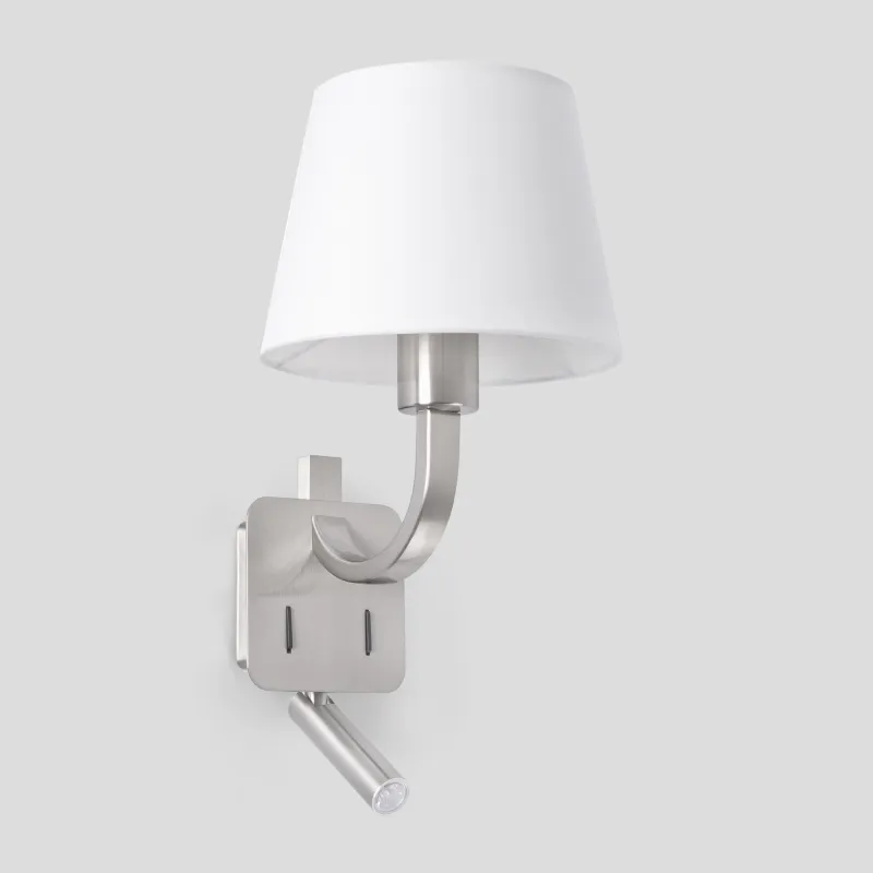 ESSENTIAL Lampe applique nickel mat avec lecteur LED