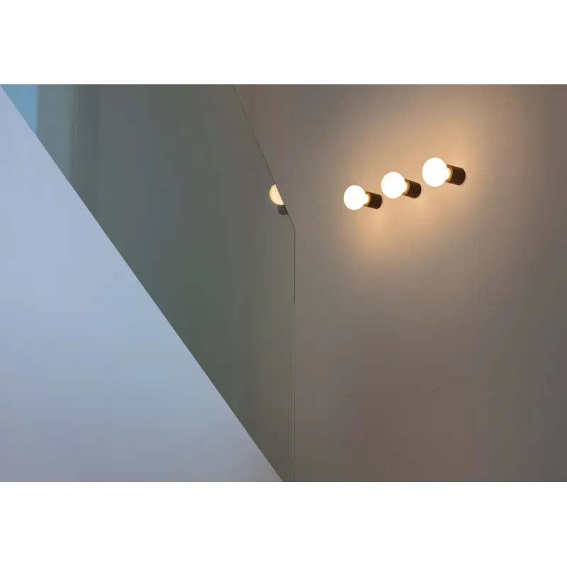 TEN 70 Lampe applique noire mate