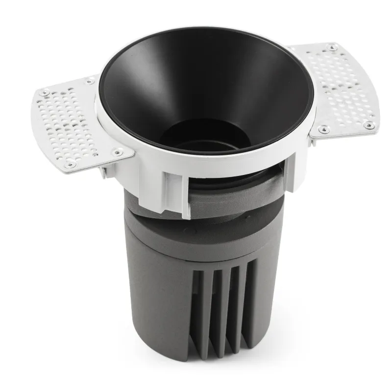 DEEP78 Encastrable rond sens cadre noir 60° 4000K