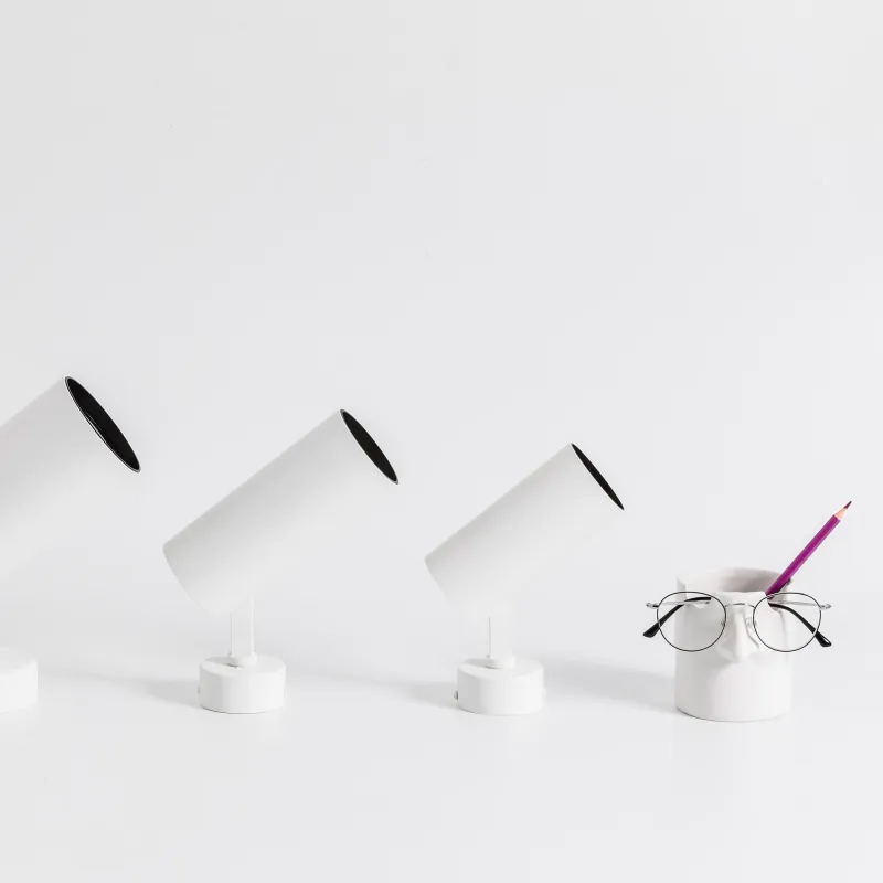 FOST SURFACE projecteur blanc Ø90 42W 23° 3000K CRI97 triac