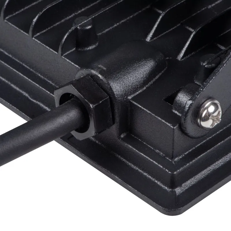 projecteur-led-200w-ip65-noir-4000k-19000-lumens
