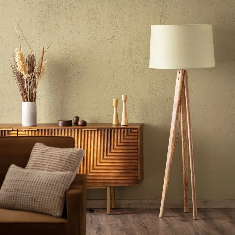lampadaire-a-poser-trepied-bois-et-abat-jour-tissu-