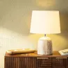 lampadaire-a-poser-trepied-bois-et-abat-jour-tissu-