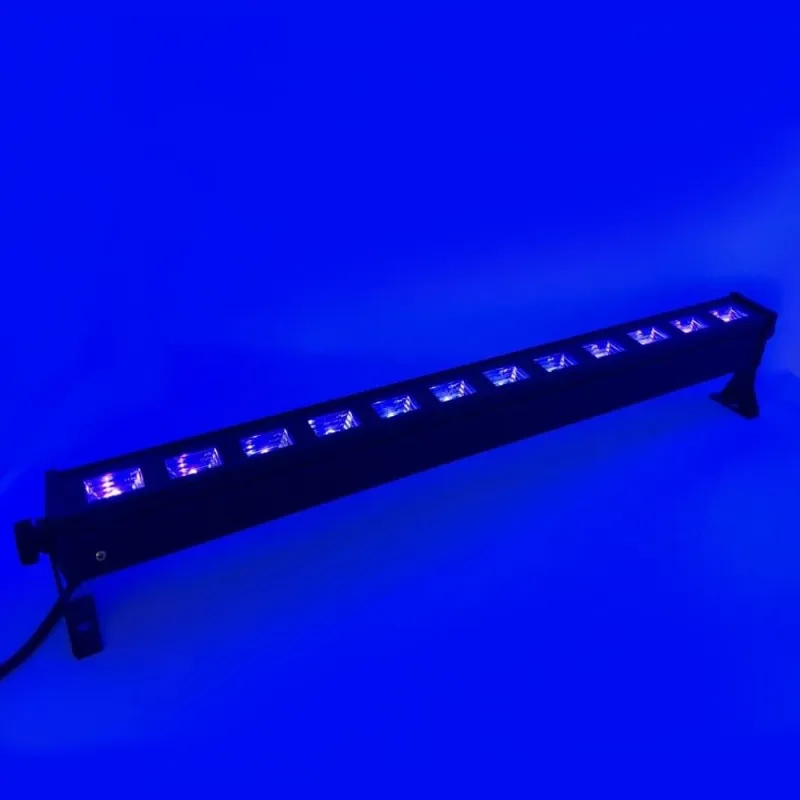 projecteur-barre-led-uv-lumiere-noire-36w-scene-evenementiel