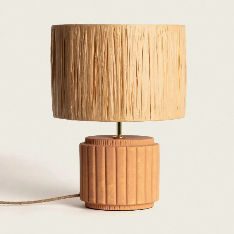 lampe-a-poser-ceramique-et-abat-jour-rafia