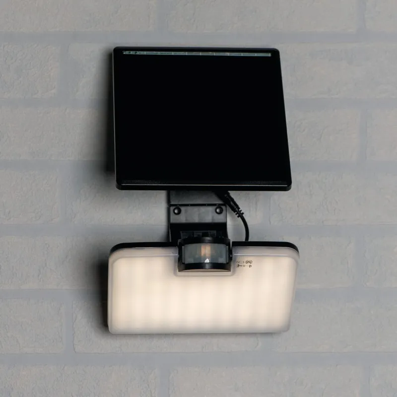 applique-projecteur-solaire-detecteur-de-mouvement-led-800-lumens-4000k