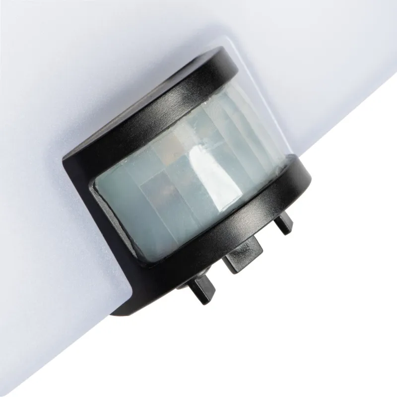 applique-projecteur-solaire-detecteur-de-mouvement-led-800-lumens-4000k