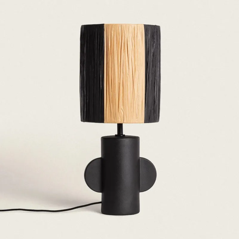 lampe-a-poser-ceramique-noire-et-abat-jour-rafia