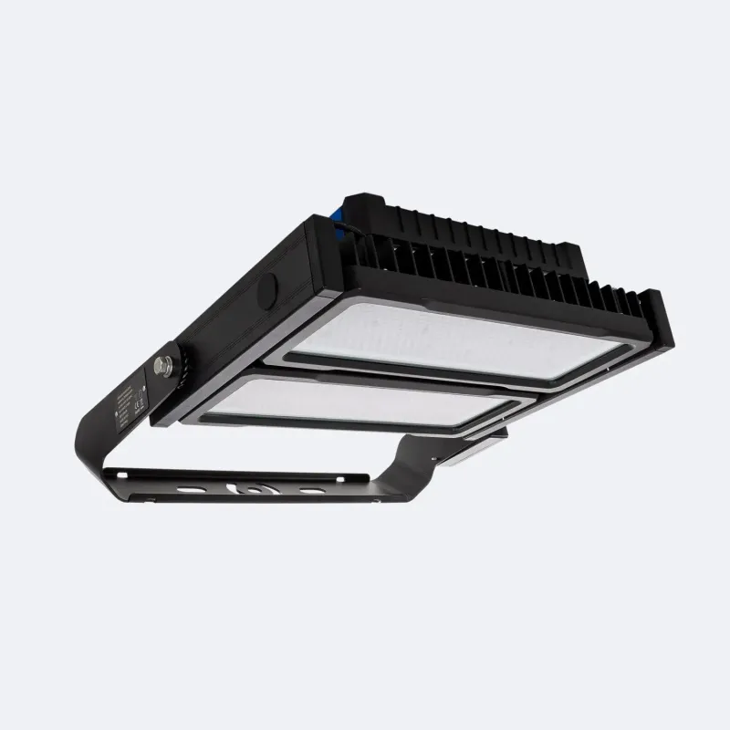 projecteur-led-600w-105000-lumens-5000k-ip66-professionnel-variable-0-10v