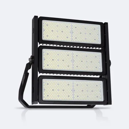 projecteur-led-600w-105000-lumens-5000k-ip66-professionnel-variable-0-10v