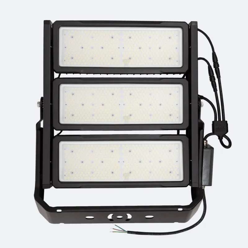 projecteur-led-600w-105000-lumens-5000k-ip66-professionnel-variable-0-10v