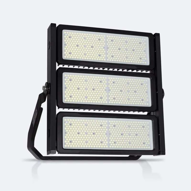 projecteur-led-600w-105000-lumens-5000k-ip66-professionnel-variable-0-10v