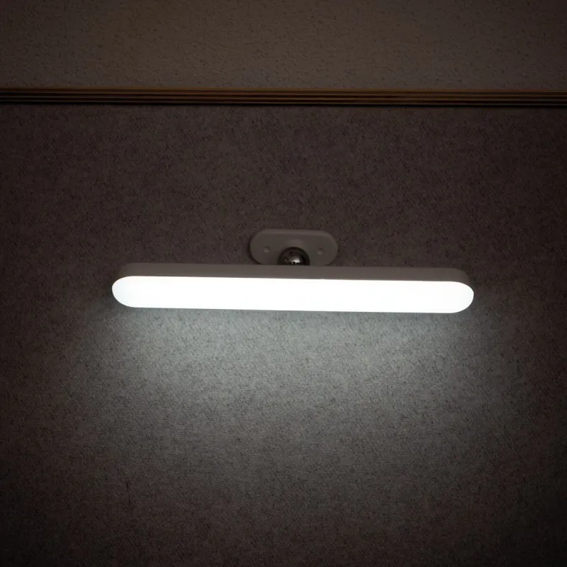applique-reglette-sans-fil-rechargeable-22cm-led-cct-tableau