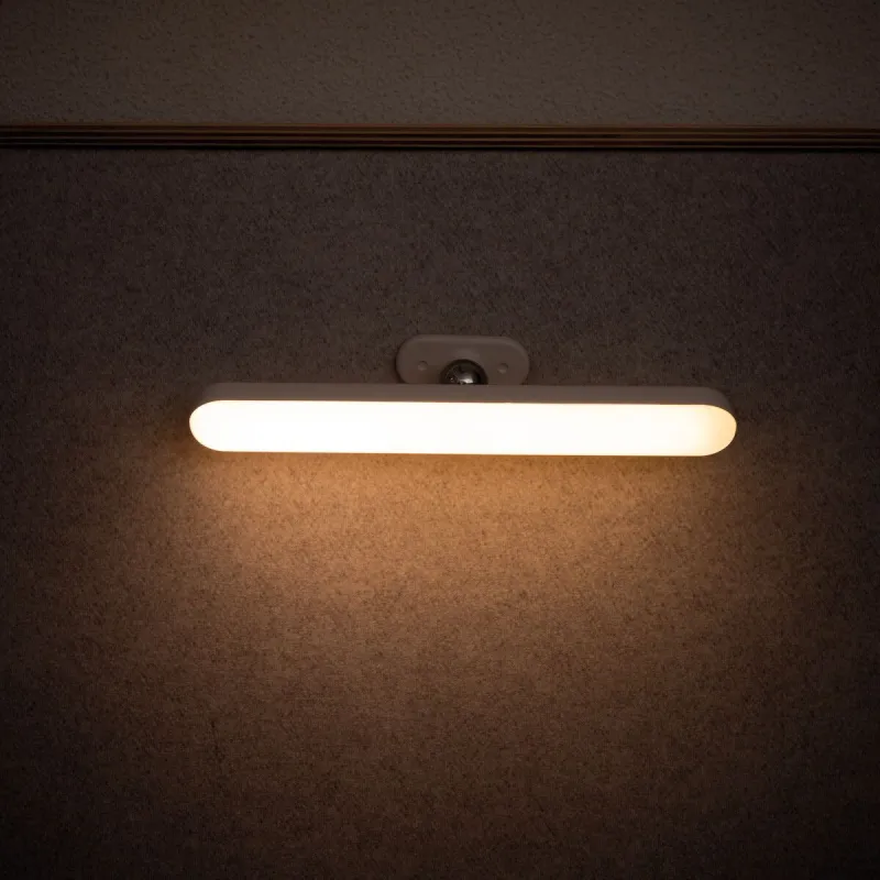 applique-reglette-sans-fil-rechargeable-22cm-led-cct-tableau