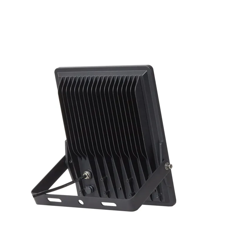 projecteur-led-100w-noir-15projecteur-led-150w-noir-22000-lumens-ip65-30-60-90-120-variable-0-10v000-lumens-ip65-30-60-90-120-va