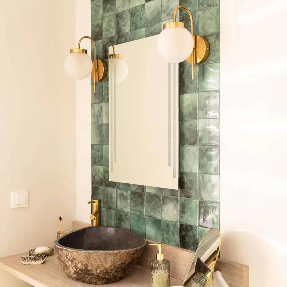 applique-boule-verre-special-salle-de-bain-ip44-metal-dore