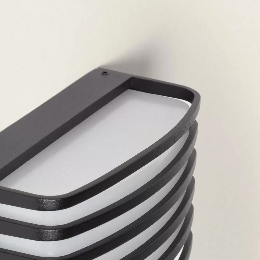 applique-exterieure-led-8w-noire-700-lumens-ip54