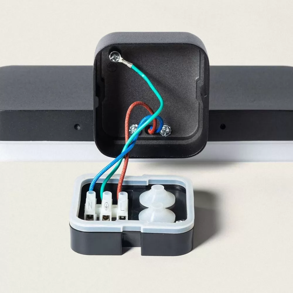 applique-exterieure-led-8w-noire-700-lumens-ip54
