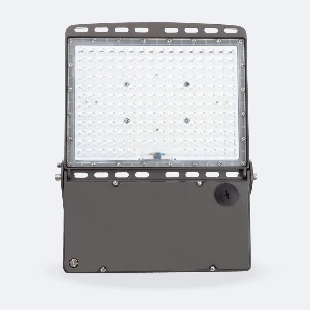 projecteur-led-100w-variable-1-10v-asymetrique-16000-lumens-ip66-professionnel