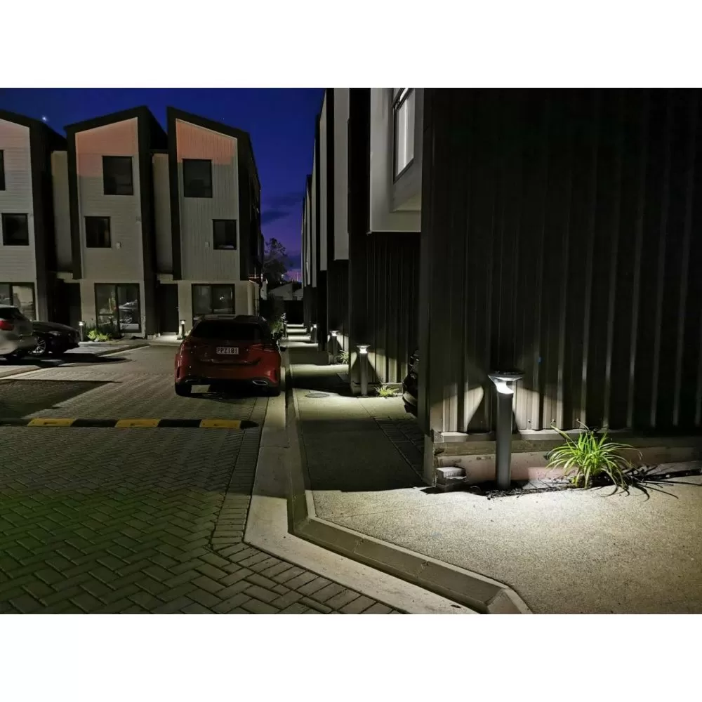 borne-exterieure-10w-led-gris-anthracite-ip65-67cm-220v-730-lumens-3000k