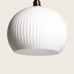 suspension-blanche-luminaire-suspendu-metal-dore-et-verre-e27