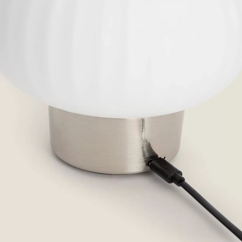 lampe-de-table-portable-2w-led-rechargeable-usb-ip44